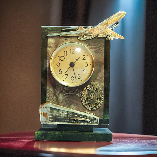 Часы сувенирные настольные купить с доставкой Часы сувенирные настольные